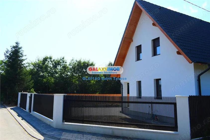 Casă cu 4 camere cu Teren 700 Mp în Rolast