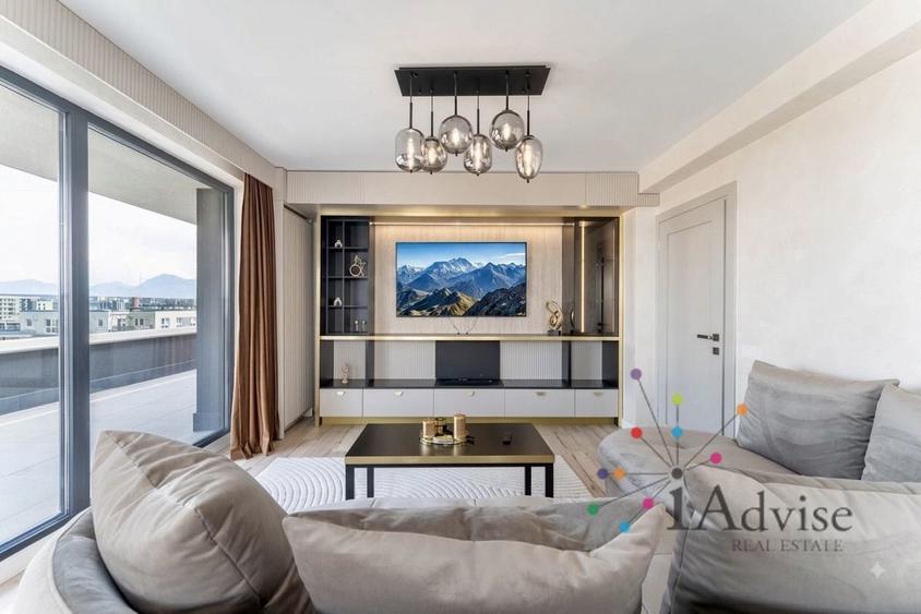 Penthouse cu 3 camere decomandat, mobilat în Tractorul