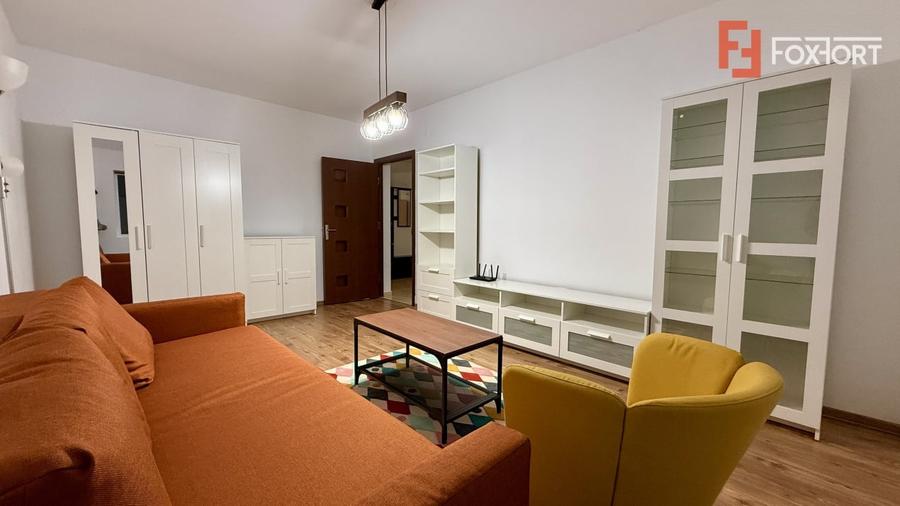 Apartament cu 3 camere, mobilat în Lipovei