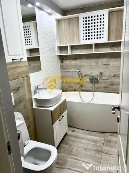 Apartament cu 4 camere semidecomandat în Nicolina