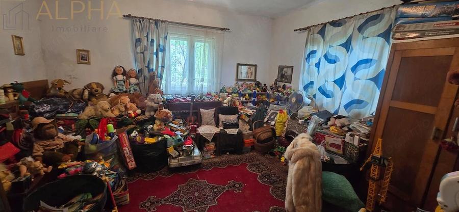 Casă cu 5 camere cu Teren 2320 Mp în Herina