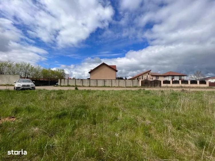 Teren Construcții intravilan de 2483 mp, în Nord-Vest