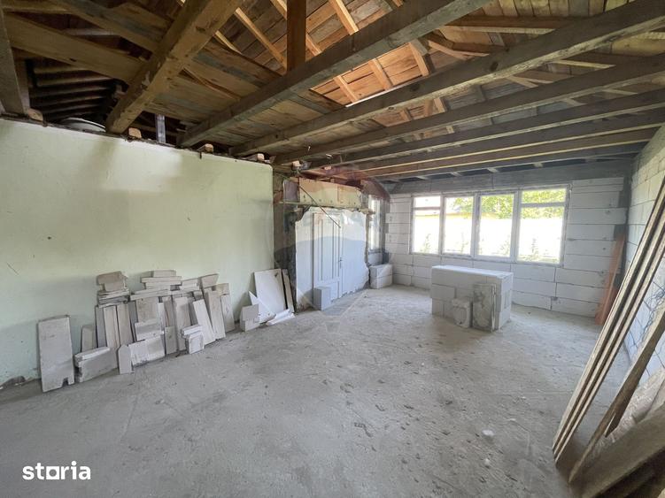 Casă cu 3 camere cu Teren 900 Mp în Mera