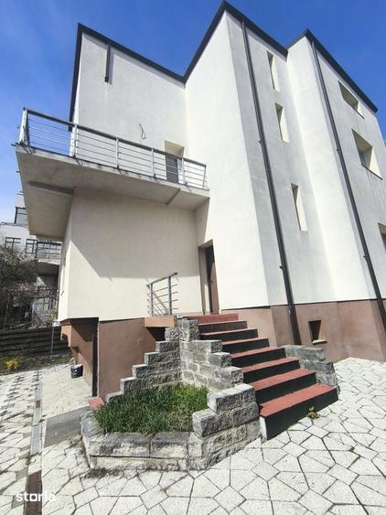 Spațiu comercial, de 325 mp, în Ultracentral