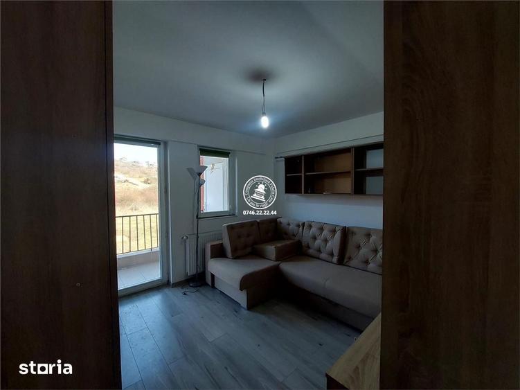 Garsonieră decomandată în Bucium