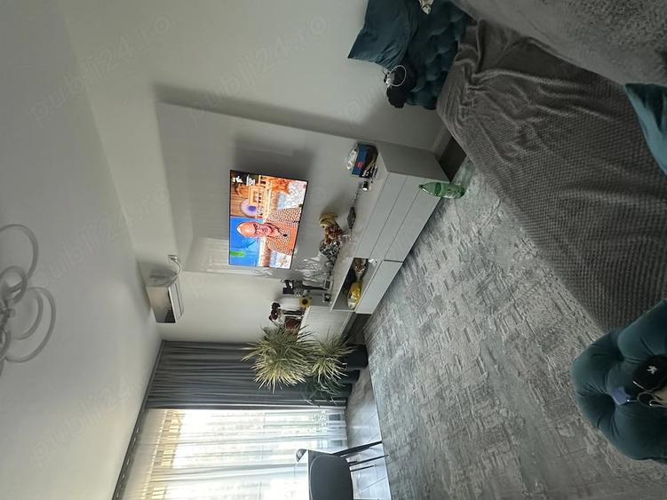 Apartament cu 3 camere decomandat, mobilat în Central