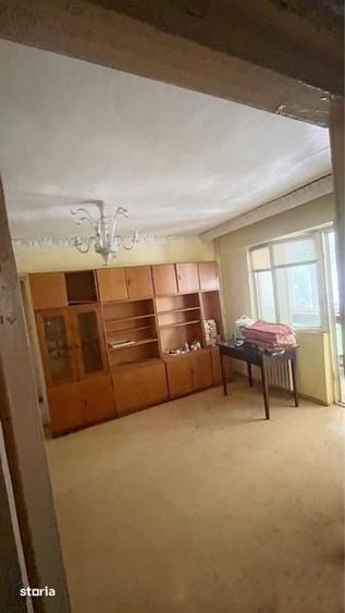 Apartament 3 camere pentru renovat - 1
