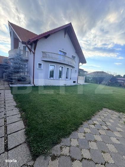 Casă cu 4 camere cu Teren 1033 Mp în Sânpetru