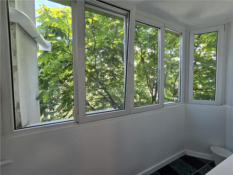 Apartament cu 2 camere semidecomandat în Aviației