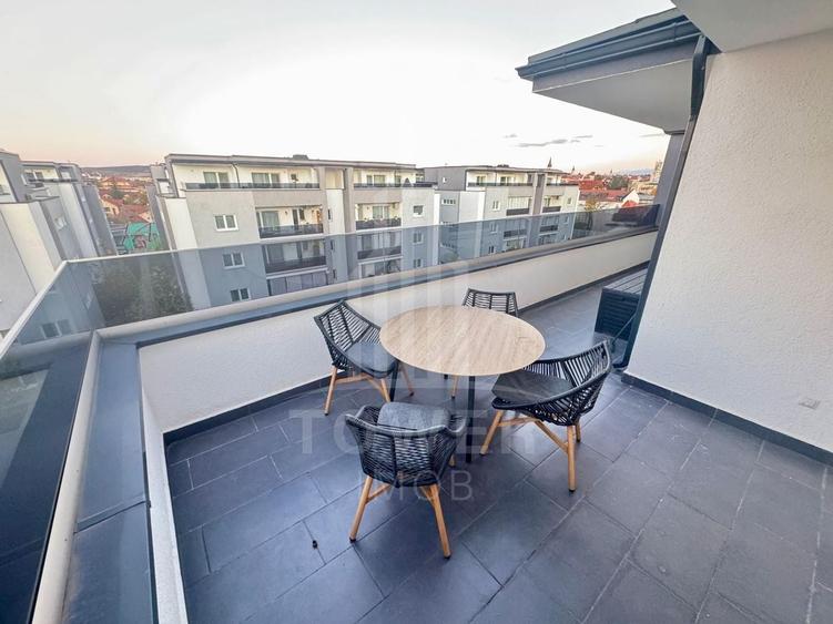 Apartament cu 4 camere decomandat, mobilat în Turnișor