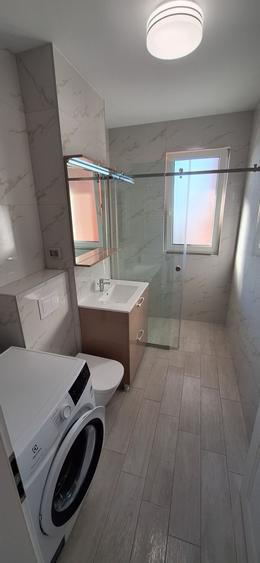 Apartament cu 2 camere decomandat, mobilat în Aradului