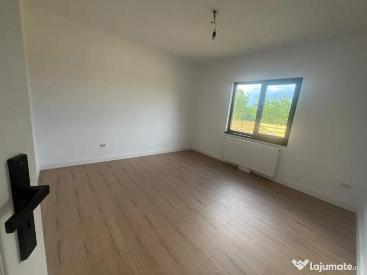 Casă cu 3 camere în Merișani