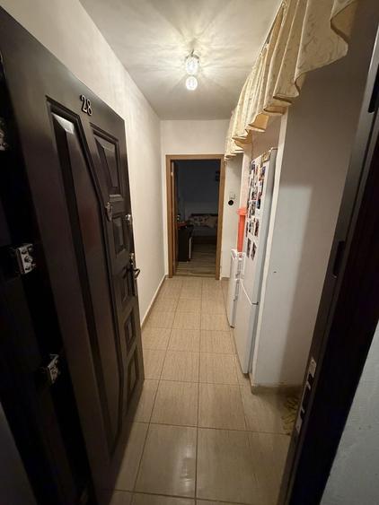 Apartament cu 2 camere semidecomandat în Satu Nou