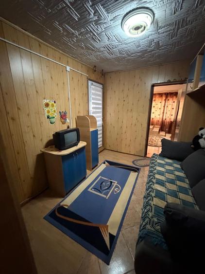 Casă individuală cu 16 camere cu Garaj în Spătaru