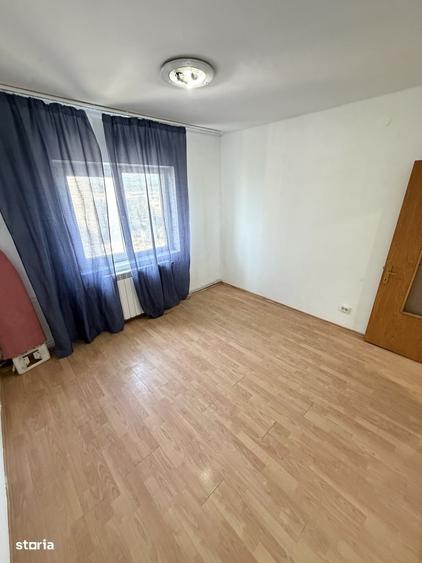 Apartament cu 3 camere decomandat în Ștefan cel Mare