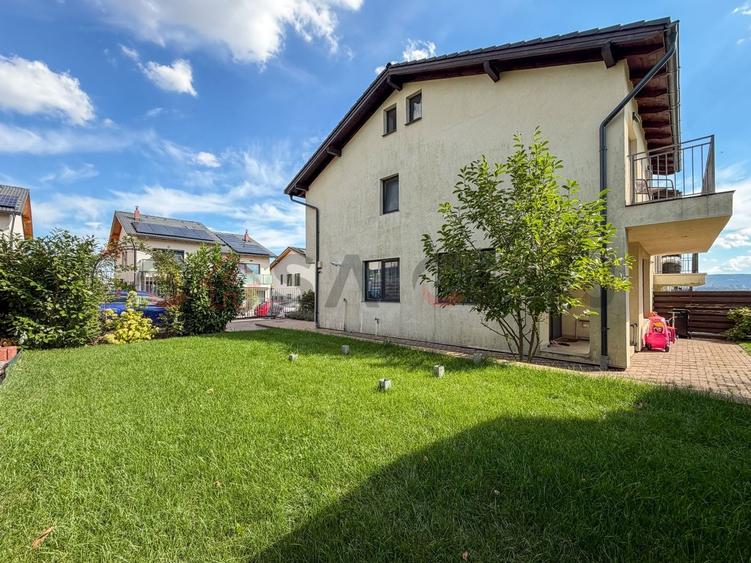 Duplex cu 4 camere cu Canalizare în Dâmbul Rotund