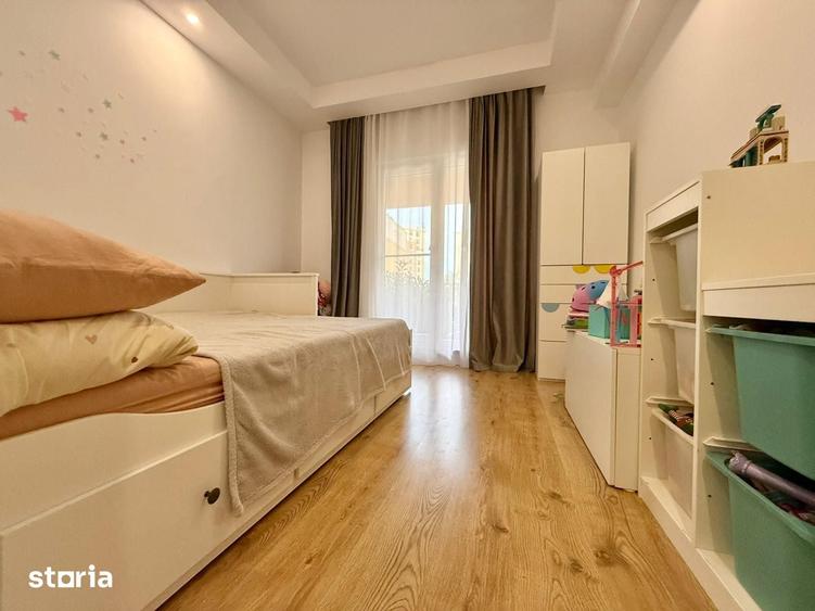 Apartament cu 3 camere semidecomandat în Ștefăneștii de Jos