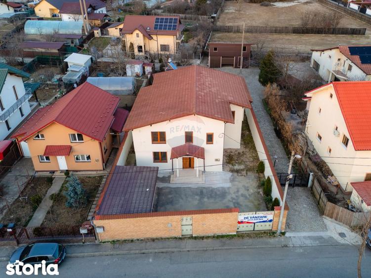 Casă cu 6 camere cu Teren 380 Mp în Găvana