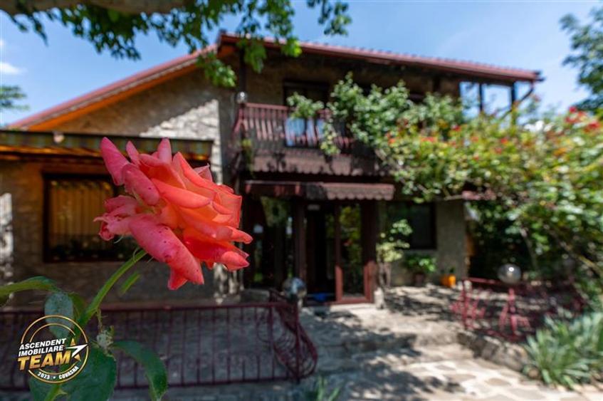 Casă cu 5 camere cu Teren 893 Mp în Chiajna