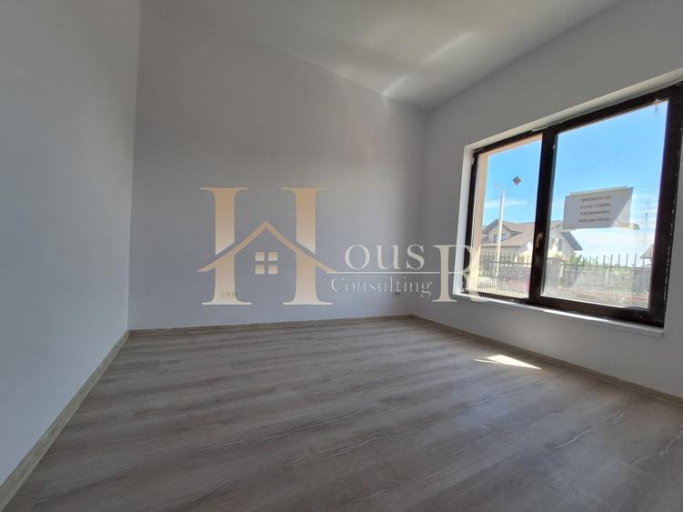 Duplex cu 5 camere cu Canalizare în Moșnița Nouă
