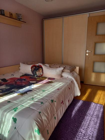 Apartament cu 3 camere decomandat, mobilat în Central