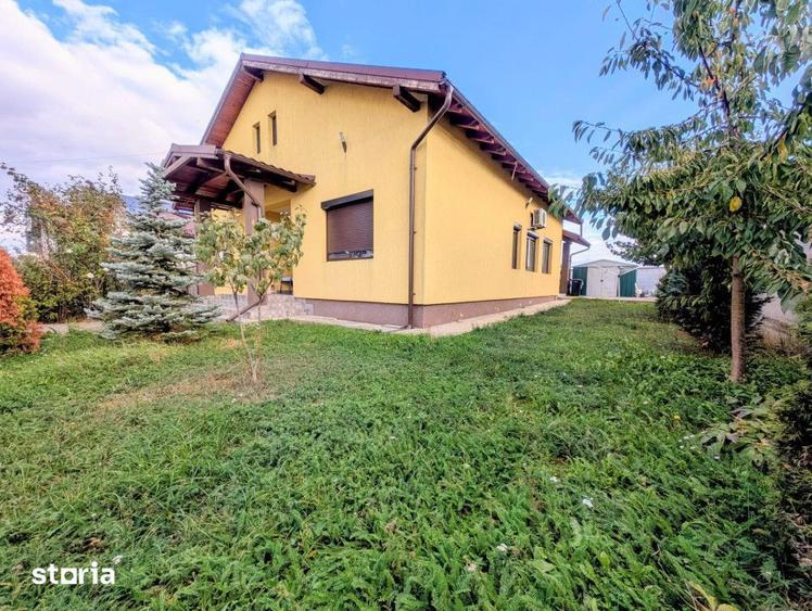 Casă cu 4 camere cu Teren 500 Mp în Central