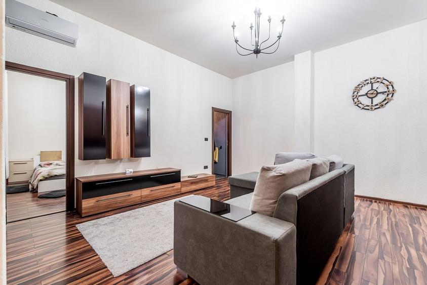 Apartament cu 2 camere nedecomandat, mobilat în Ultracentral