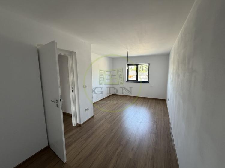 Casă cu 3 camere cu Teren 230 Mp în Leamna de Jos