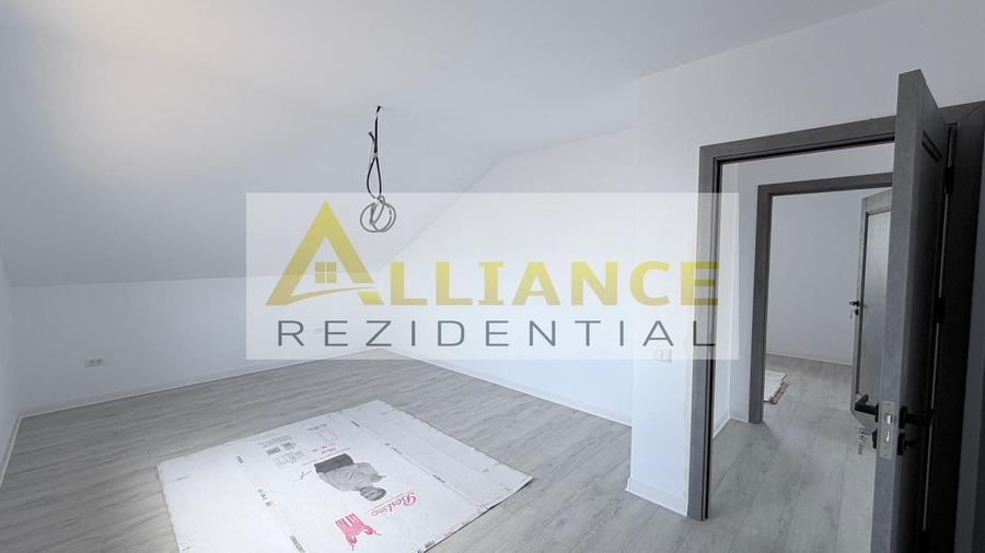 Casă individuală cu 4 camere cu Canalizare în Berceni