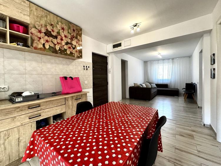 Apartament 4 camere, spațios, in zona Centralǎ- Piața Mǎrǎști - 3