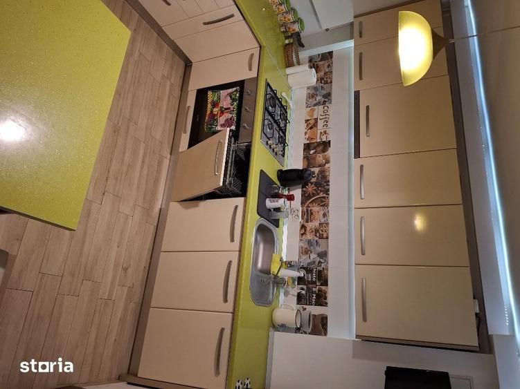 Apartament cu 4 camere decomandat, mobilat în Confecții