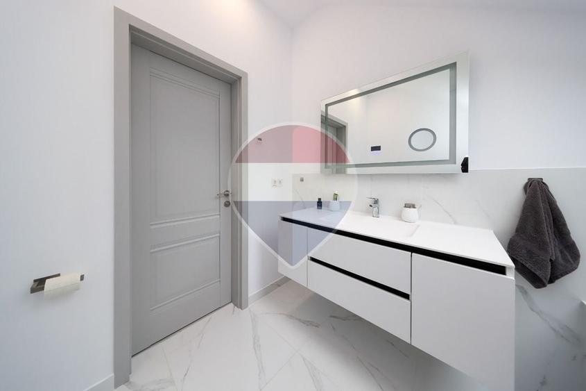 Casă individuală cu 5 camere cu Teren 577 Mp în Bunloc