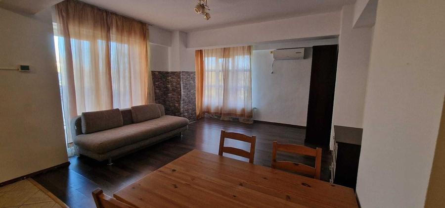Apartament cu 2 camere decomandat în Sisești