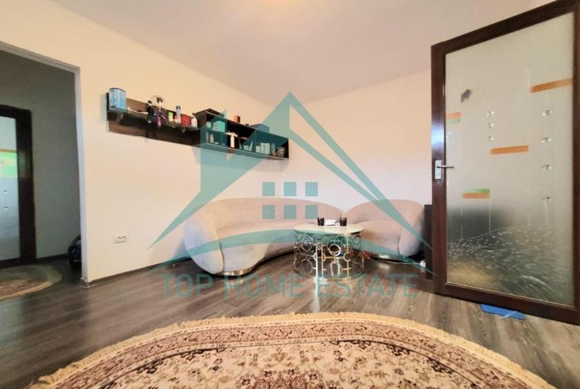 Apartament cu 4 camere semidecomandat, mobilat în Mănăștur
