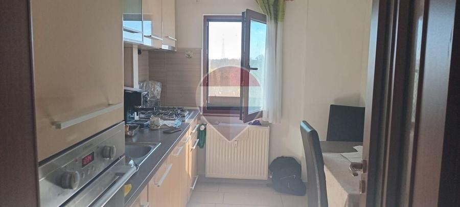 Apartament cu 2 camere semidecomandat în Polivalentă
