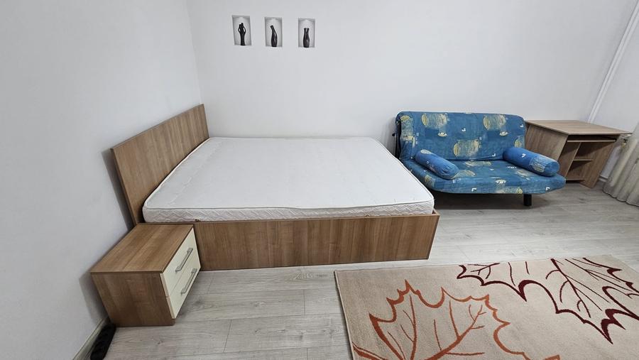 Garsonieră decomandată în Vitan Mall