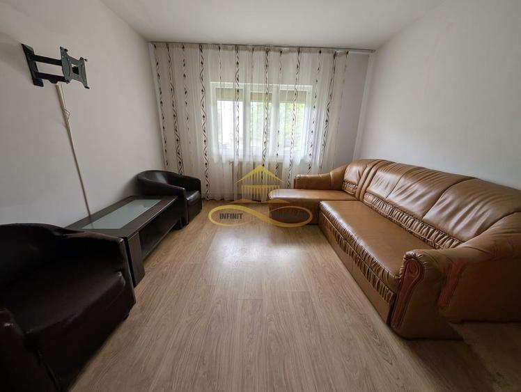 Apartament cu 2 camere semidecomandat în Mioriței