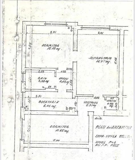 Apartament cu 3 camere semidecomandat în Central