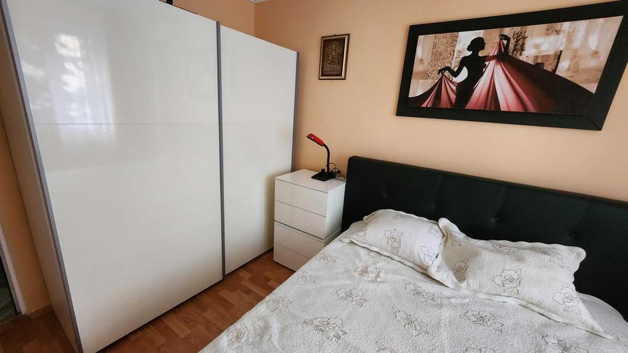 Apartament cu 3 camere decomandat în Dristor