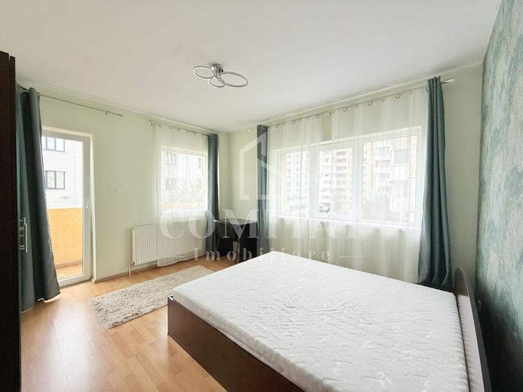 Apartament cu 3 camere semidecomandat, mobilat în Mărăști