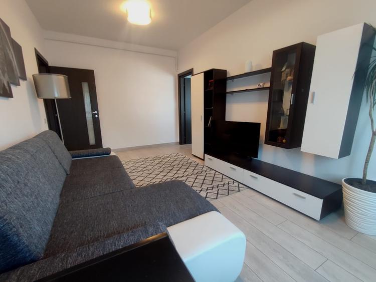 Apartament 2 camere, 53 mp, de închiriat în Nicolina - 2