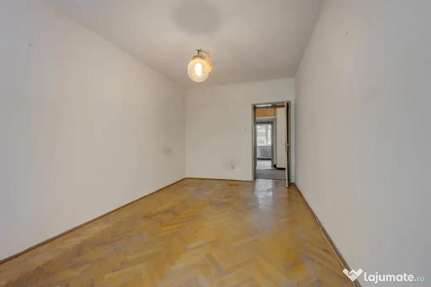 Apartament cu 2 camere decomandat în Basarabia