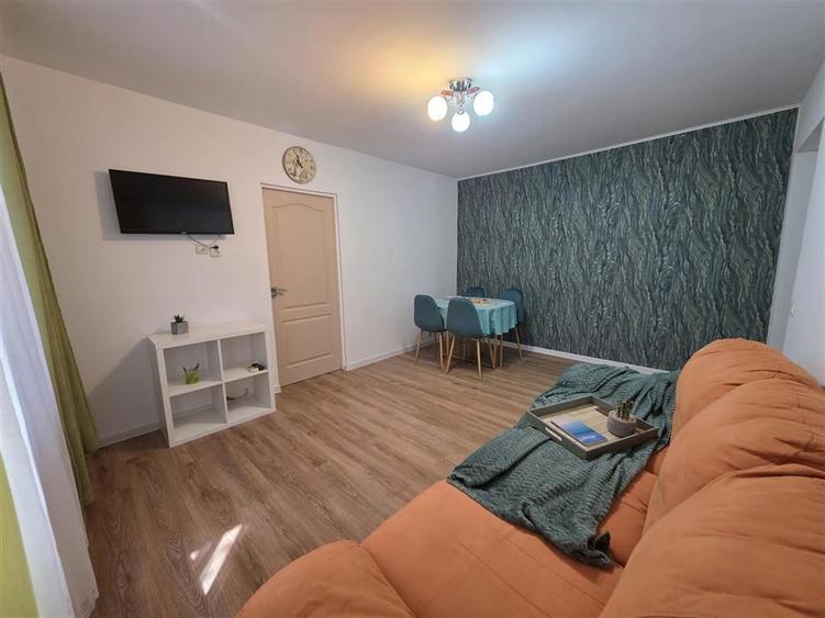 Apartament cu 2 camere decomandat, mobilat în Tipografilor