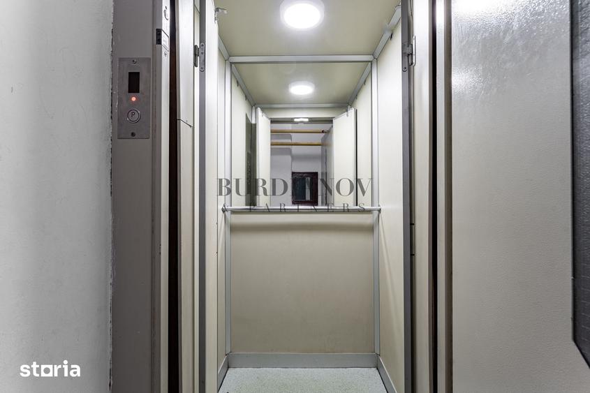 Apartament cu 4 camere în Decebal