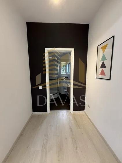 Apartament cu 3 camere semidecomandat, mobilat în Făget