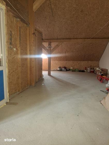 Casă cu 3 camere cu Teren 200 Mp în Central