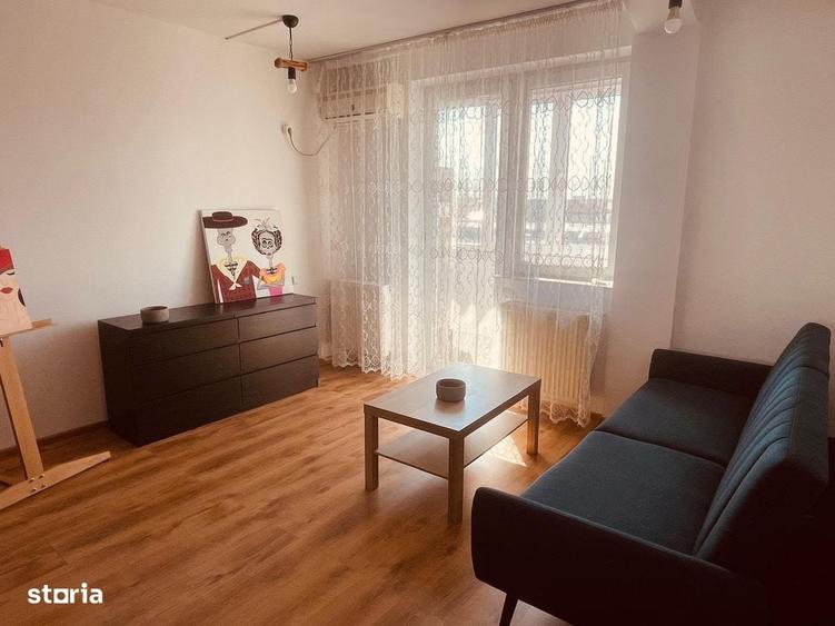 Apartament cu 3 camere în Apărătorii Patriei