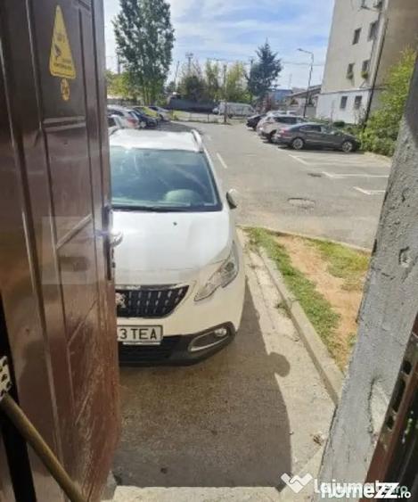 Spațiu comercial, de 120 mp, în Micro 12