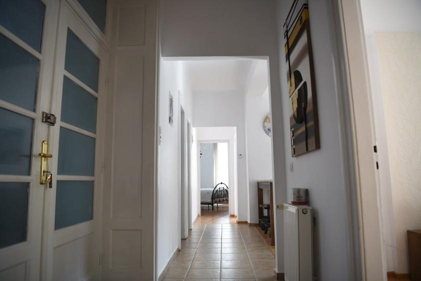 Apartament cu 4 camere decomandat, mobilat în Centrul Istoric
