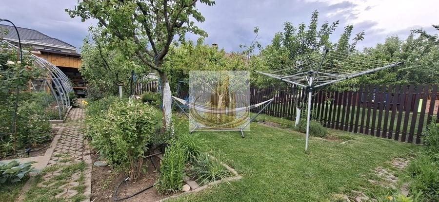 Casă individuală cu 4 camere cu Canalizare în Dumbrăvița